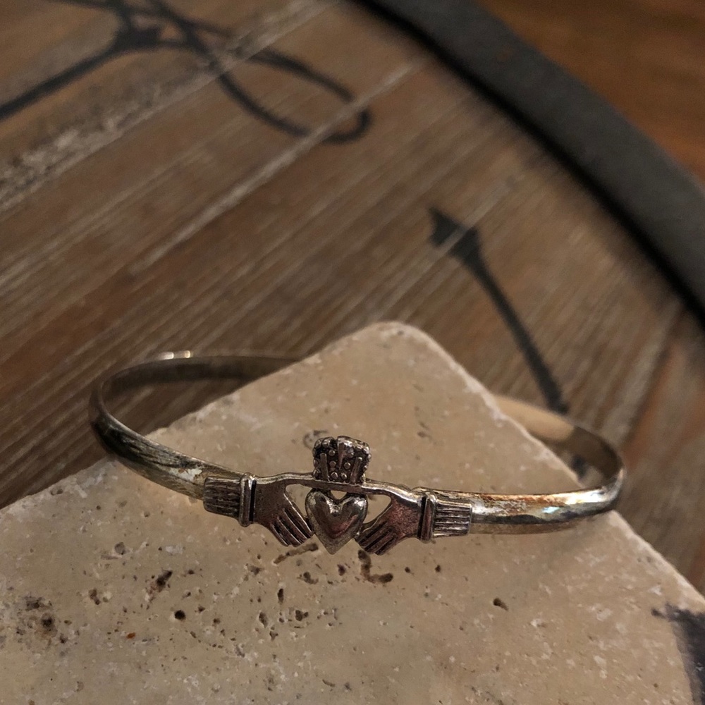 Sterling Silver Claddagh Bangle